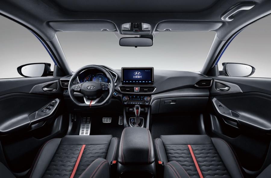 Торпедо Hyundai Lafesta 2018 года  (фото 2 из 5)